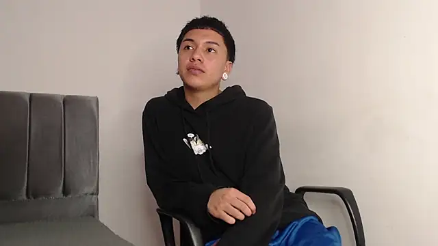 alex-lover online show from September 18, 2:13 am