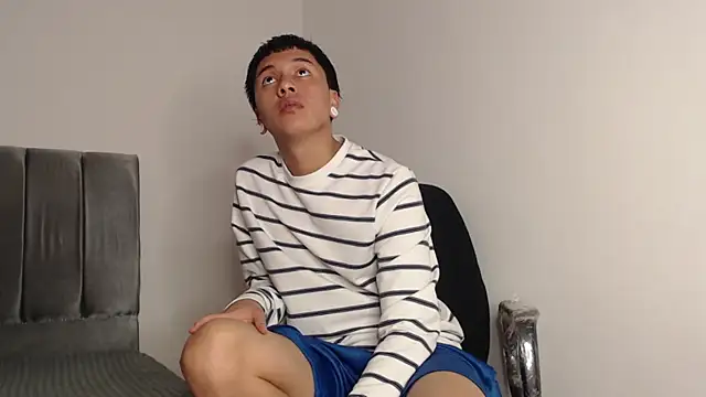 alex-lover online show from September 25, 1:26 am