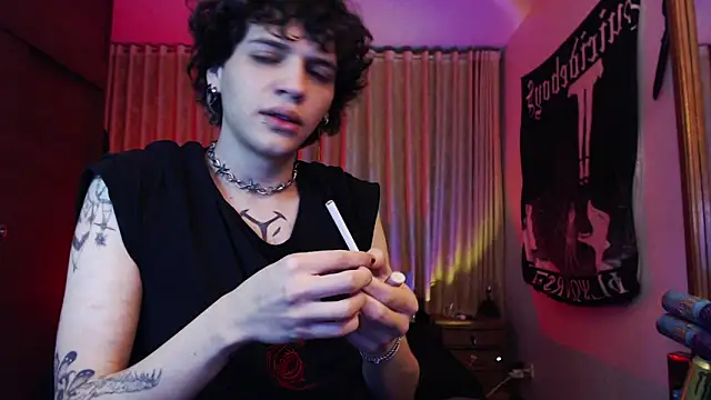 Snapshot of Soul_cursed_boy chatting on February 8, 6:12 am Soul cursed boy online show from February 8, 6:12 am