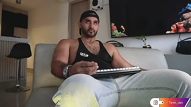 orion1993 online show from April 1, 8:06 pm