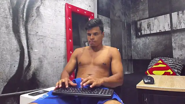 Snapshot of Derek_Lustfordx chatting on February 7, 11:23 am Derek Lustfordx online show from February 7, 11:23 am