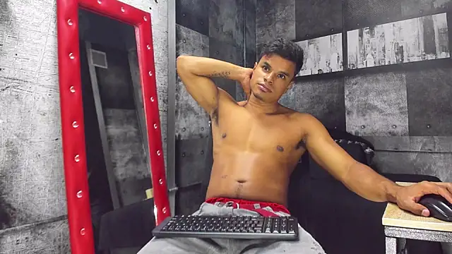 Snapshot of Derek_Lustfordx chatting on January 4, 11:22 am Derek Lustfordx online show from January 4, 11:22 am