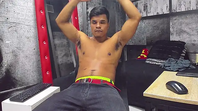 Snapshot of Derek_Lustfordx chatting on February 1, 11:32 am Derek Lustfordx online show from February 1, 11:32 am