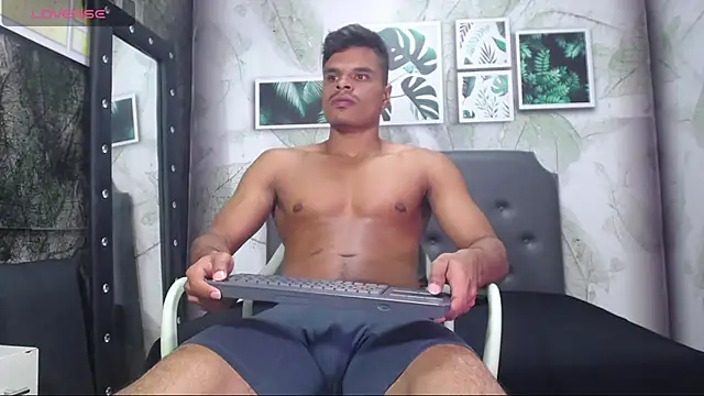 Snapshot of Derek_Lustfordx chatting on December 2, 11:21 am Derek Lustfordx online show from December 2, 11:21 am