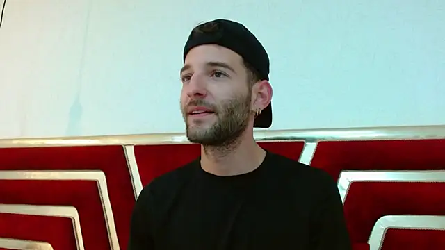 Christopher saint online show from April 21, 2:45 pm