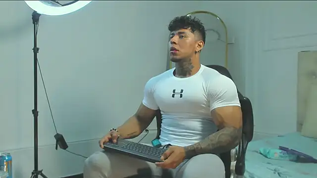 bradley smith online show from October 19, 2:09 pm