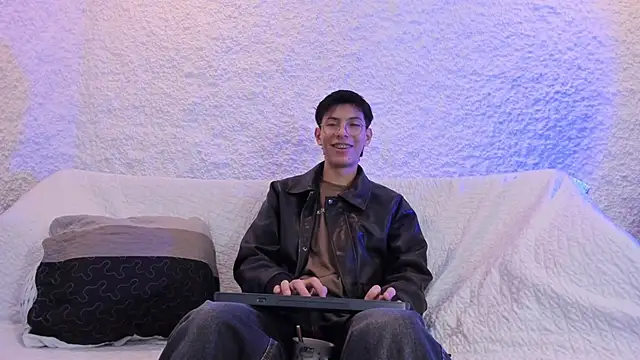 alexandersawyer online show from December 18, 12:45 pm