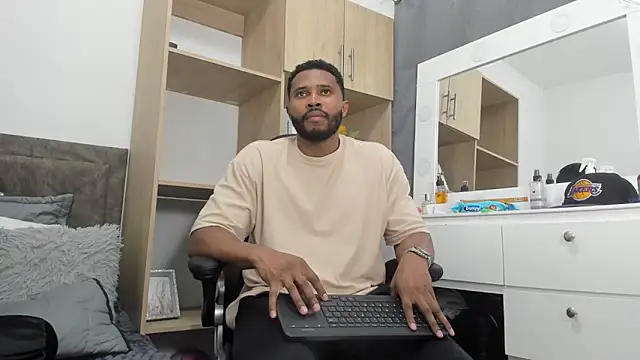 karsonmorris online show from October 25, 9:49 pm