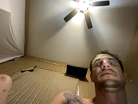 Snapshot of Highfrog1 chatting on October 17, 4:55 pm Highfrog1 online show from October 17, 4:55 pm