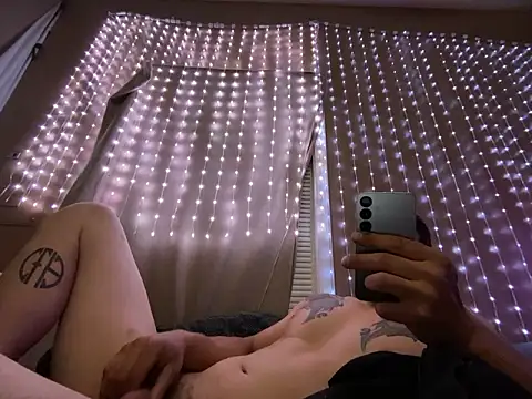 Snapshot of Highfrog1 chatting on October 27, 2:25 am Highfrog1 online show from October 27, 2:25 am