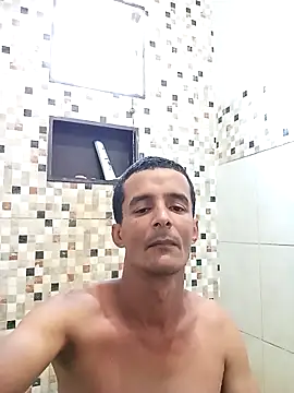 Snapshot of morenogato100 chatting on October 24, 10:39 am morenogato100 online show from October 24, 10:39 am