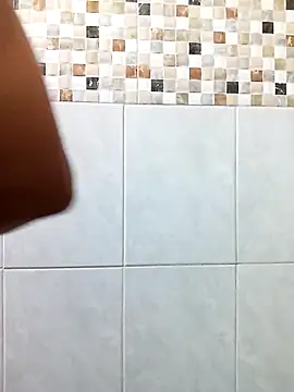 Snapshot of morenogato100 chatting on October 15, 12:24 pm morenogato100 online show from October 15, 12:24 pm