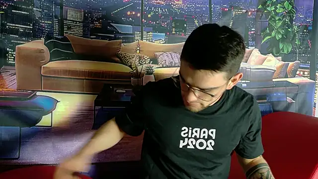 Snapshot of Sexy_Alejandro_ chatting on March 1, 11:28 am Sexy Alejandro online show from March 1, 11:28 am