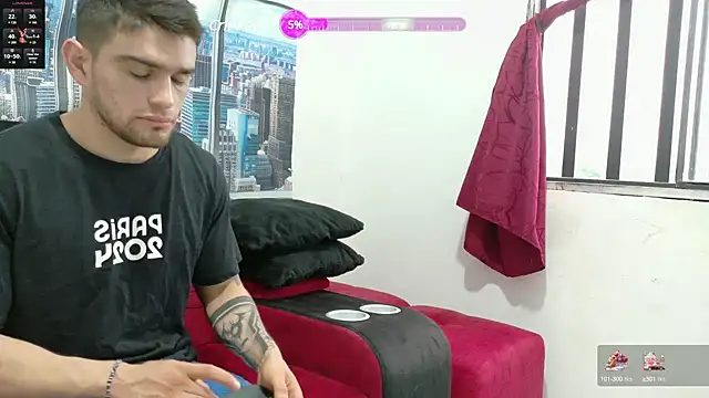 Snapshot of Sexy_Alejandro_ chatting on March 20, 11:38 am Sexy Alejandro online show from March 20, 11:38 am