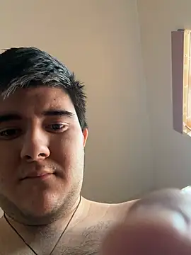 Yann 18 online show from May 3, 9:39 pm