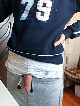 Snapshot of S3rgybisex chatting on September 24, 8:24 am S3rgybisex online show from September 24, 8:24 am