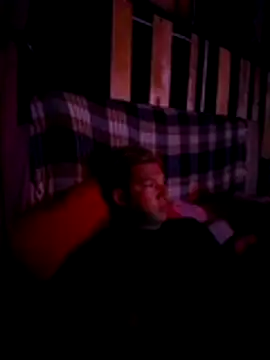 Lovely milk online show from November 8, 8:45 pm