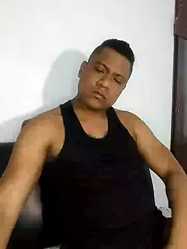 latinblack01 online show from December 17, 3:17 pm