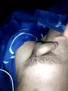 Snapshot of ch___ro69 chatting on December 23, 2:35 am ch ro69 online show from December 23, 2:35 am