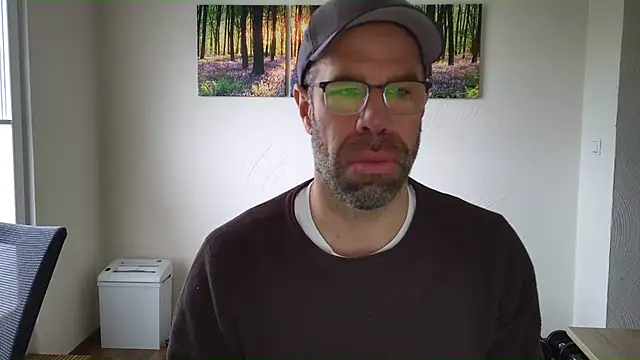 Snapshot of Harry_Boldt chatting on October 9, 10:53 am Harry Boldt online show from October 9, 10:53 am