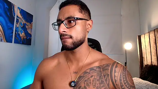 LiamGarcia1 online show from April 29, 2:22 pm