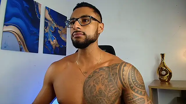 LiamGarcia1 online show from February 5, 7:32 pm