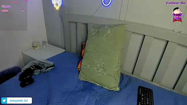 loistwink  online show from November 27, 5:00 am