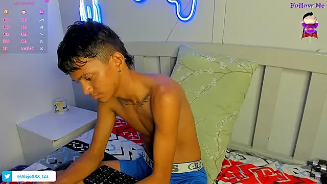 loistwink  online show from October 28, 3:31 am