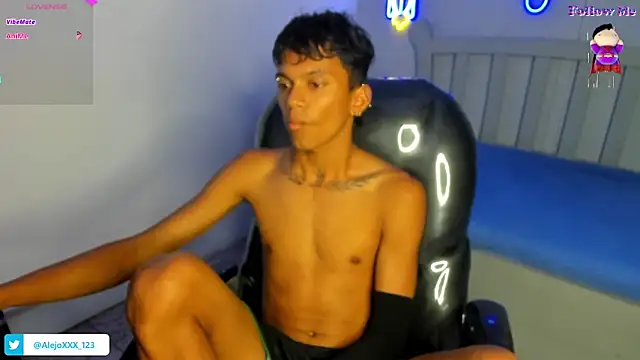 loistwink  online show from November 19, 5:18 am