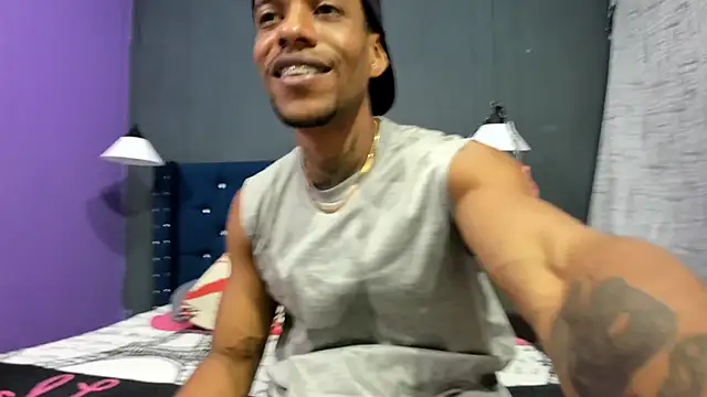 Snapshot of Salomon_koude chatting on October 19, 9:18 pm Salomon koude online show from October 19, 9:18 pm