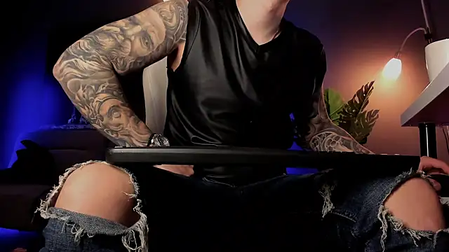 uptomatty online show from May 3, 7:44 am
