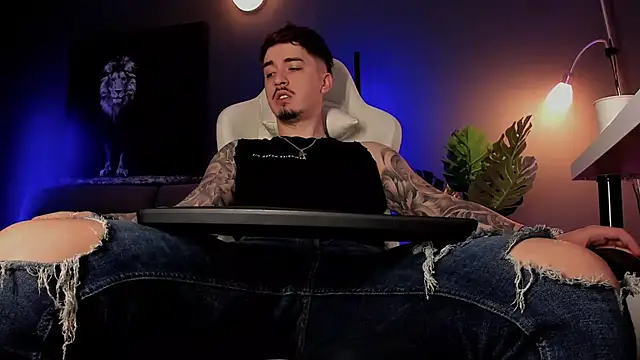 uptomatty online show from April 26, 7:39 am