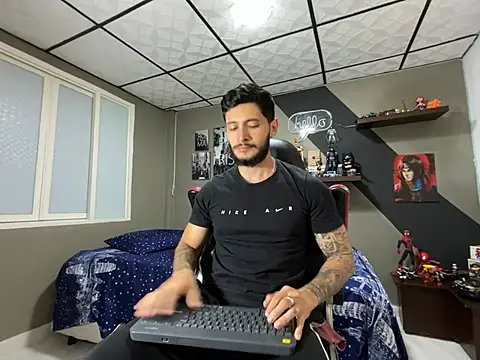 marcel crawford96 online show from June 26, 1:46 pm