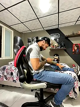 Snapshot of marcel_crawford96 chatting on September 10, 2:16 pm marcel crawford96 online show from September 10, 2:16 pm