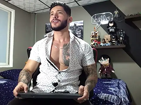 Snapshot of marcel_crawford96 chatting on December 15, 1:11 pm marcel crawford96 online show from December 15, 1:11 pm