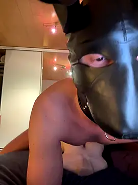 PlayDog123 online show from October 24, 3:03 pm