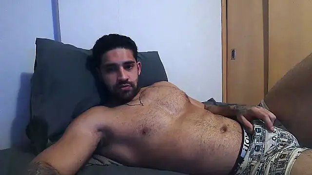 Snapshot of macho_fit chatting on October 2, 12:25 am macho fit online show from October 2, 12:25 am
