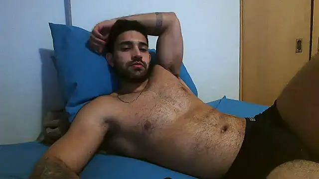 Snapshot of macho_fit chatting on October 11, 2:04 am macho fit online show from October 11, 2:04 am