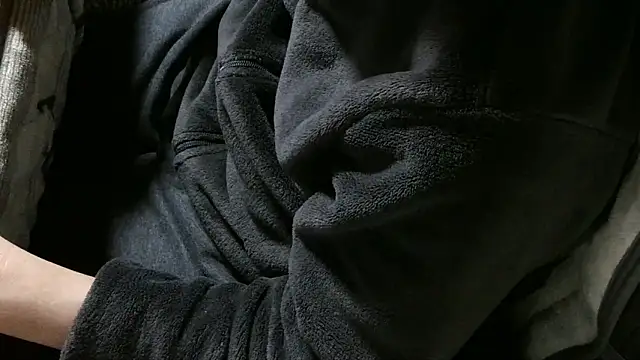 cinnabar red online show from April 20, 1:02 pm