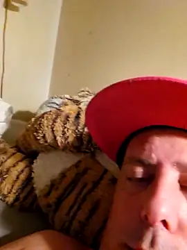 HeteroHotGuy1 online show from September 10, 11:47 pm