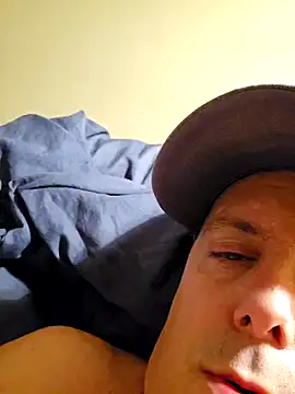 HeteroHotGuy1 online show from January 29, 11:25 pm