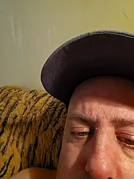HeteroHotGuy1 online show from February 12, 7:44 am