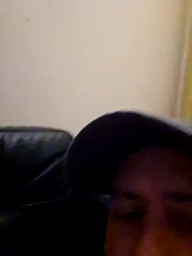 HeteroHotGuy1 online show from September 9, 9:35 pm