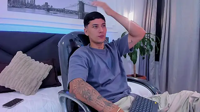 Damian23   online show from December 19, 10:45 am