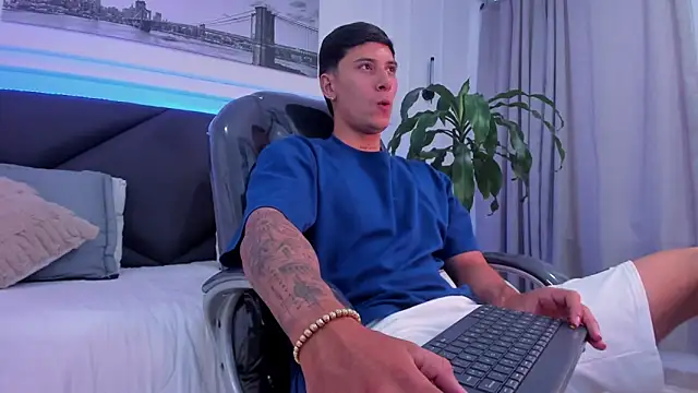 Damian23   online show from December 15, 2:03 pm