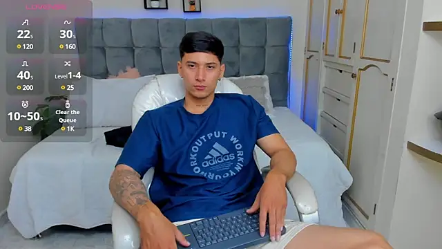 Snapshot of Damian23__ chatting on March 12, 12:57 pm Damian23 online show from March 12, 12:57 pm
