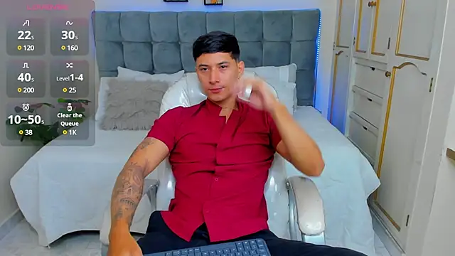 Snapshot of Damian23__ chatting on March 13, 12:46 pm Damian23 online show from March 13, 12:46 pm