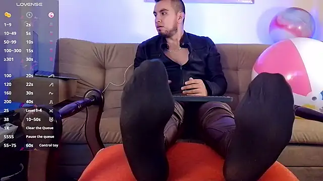 Snapshot of bradley_colt chatting on February 2, 8:30 pm bradley colt online show from February 2, 8:30 pm