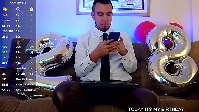 Snapshot of bradley_colt chatting on February 22, 1:12 pm bradley colt online show from February 22, 1:12 pm