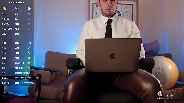 Snapshot of bradley_colt chatting on March 16, 11:57 pm bradley colt online show from March 16, 11:57 pm